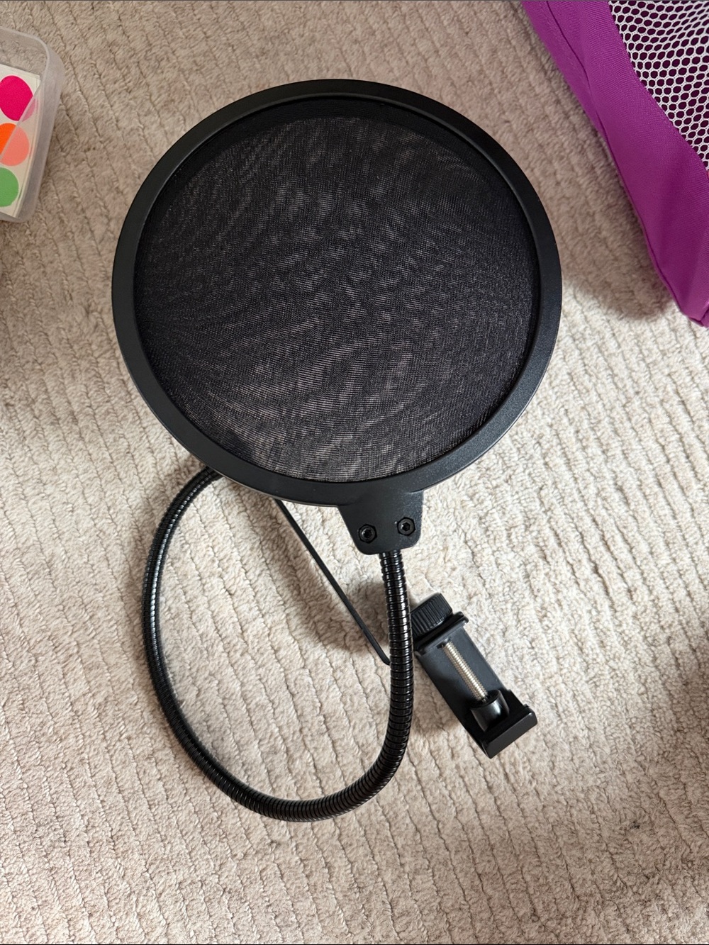 Adjustable Black Microphone Pop Filter with Gooseneck Clamp